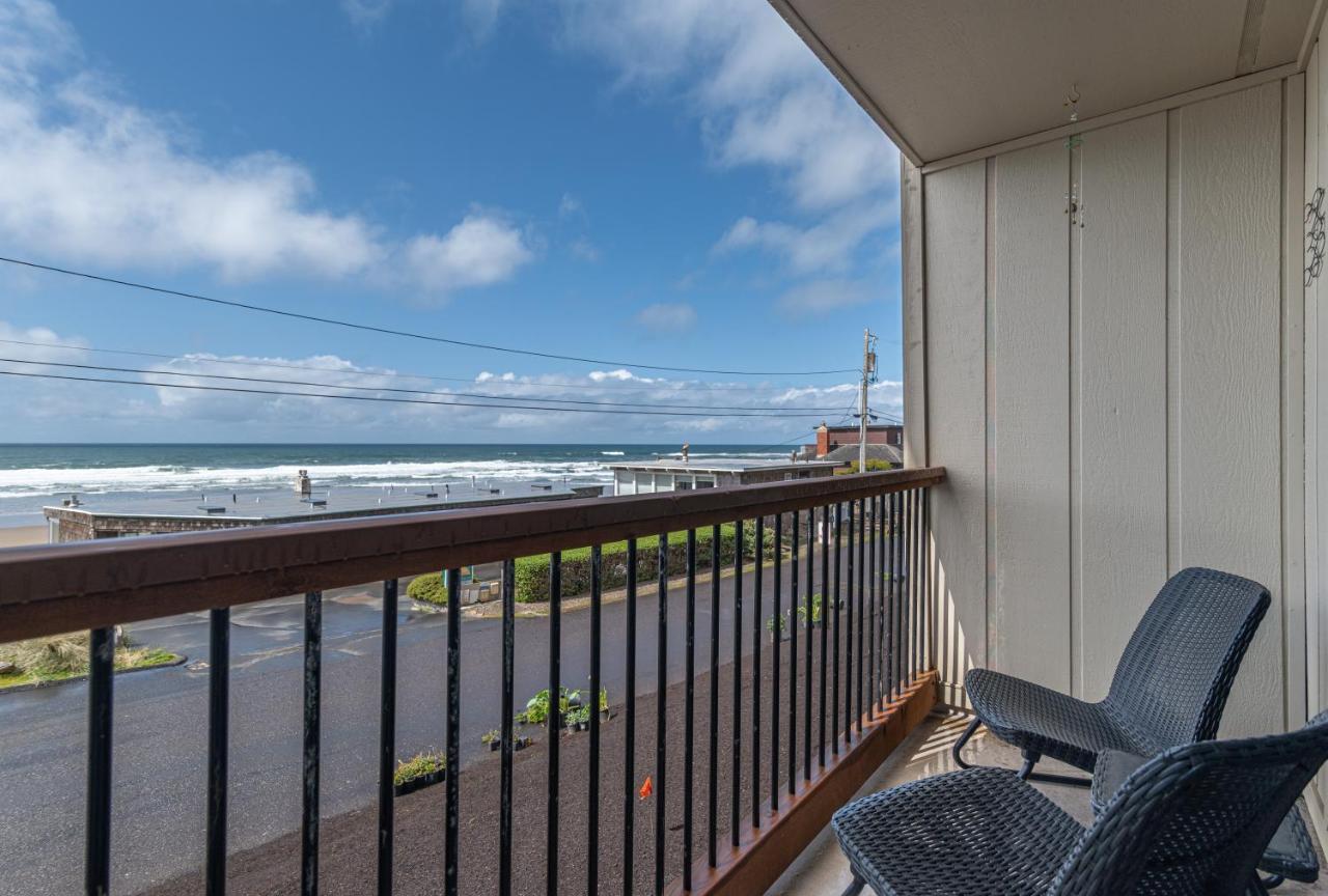 Surftides Plaza Rentals Lincoln City Bagian luar foto