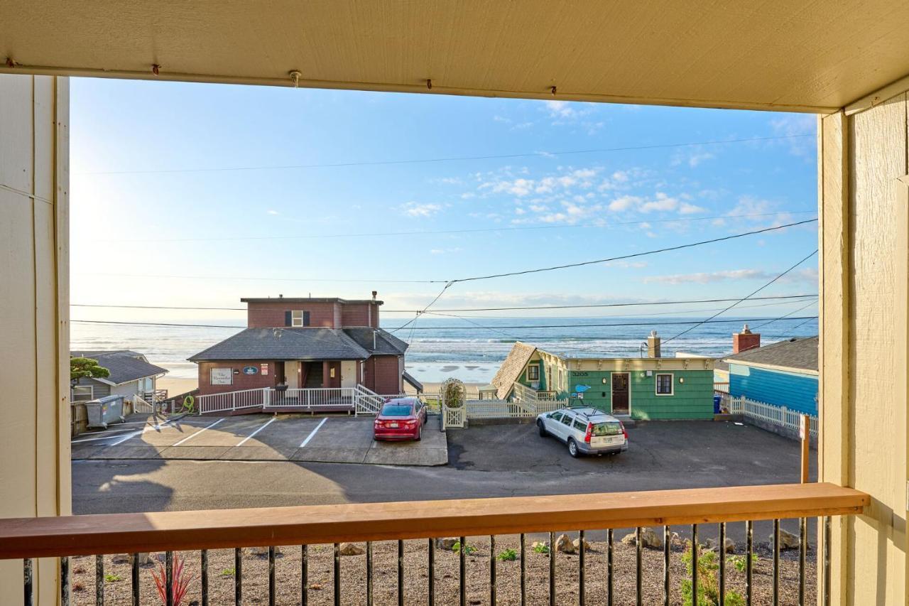 Surftides Plaza Rentals Lincoln City Bagian luar foto